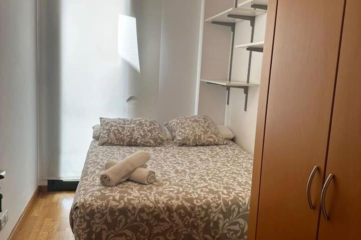 Private Rooms Near Las Ramblas Barcelona Exterior foto