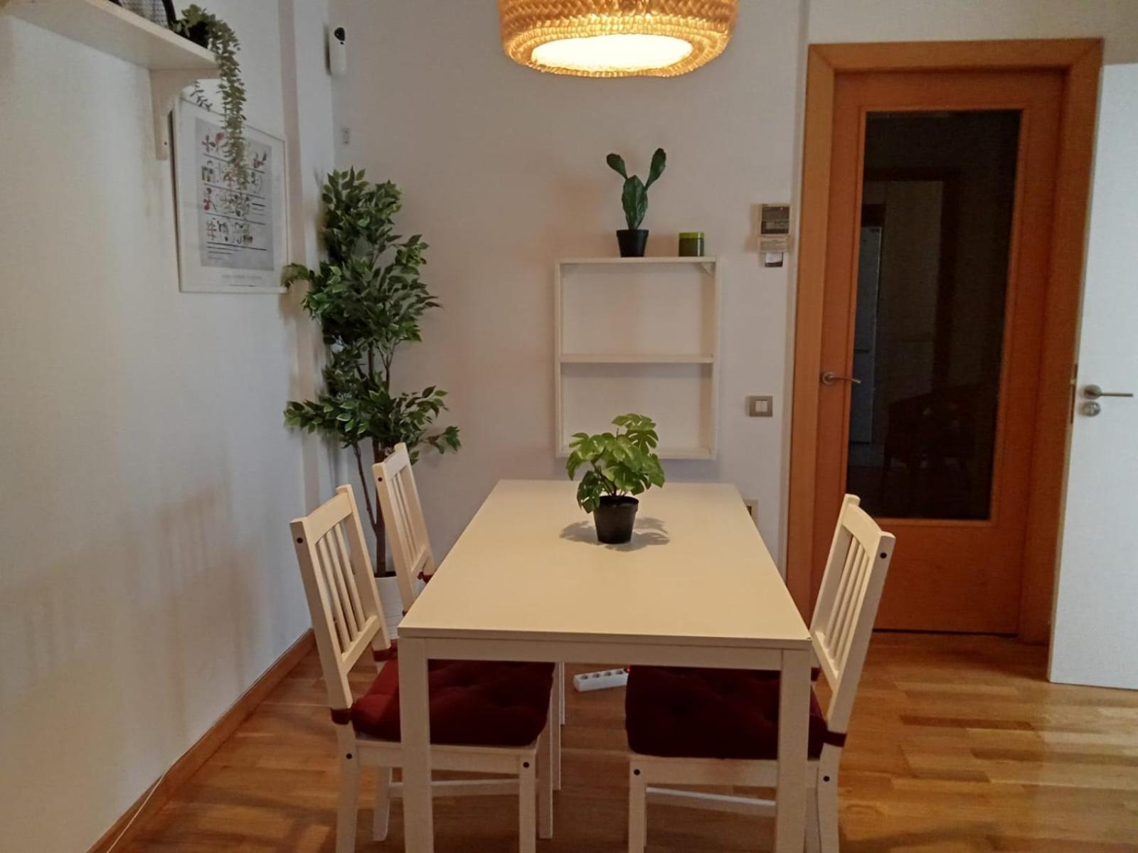 Private Rooms Near Las Ramblas Barcelona Exterior foto